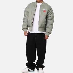 Loiter KRAVEN REVERSIBLE BOMBER JACKET GREEN and camouflage Size LARGE NWT